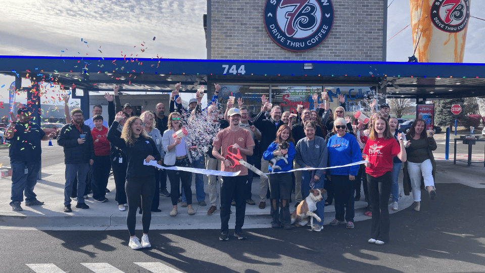 7Brew Coffee Celebrates Grand Opening in Farmington