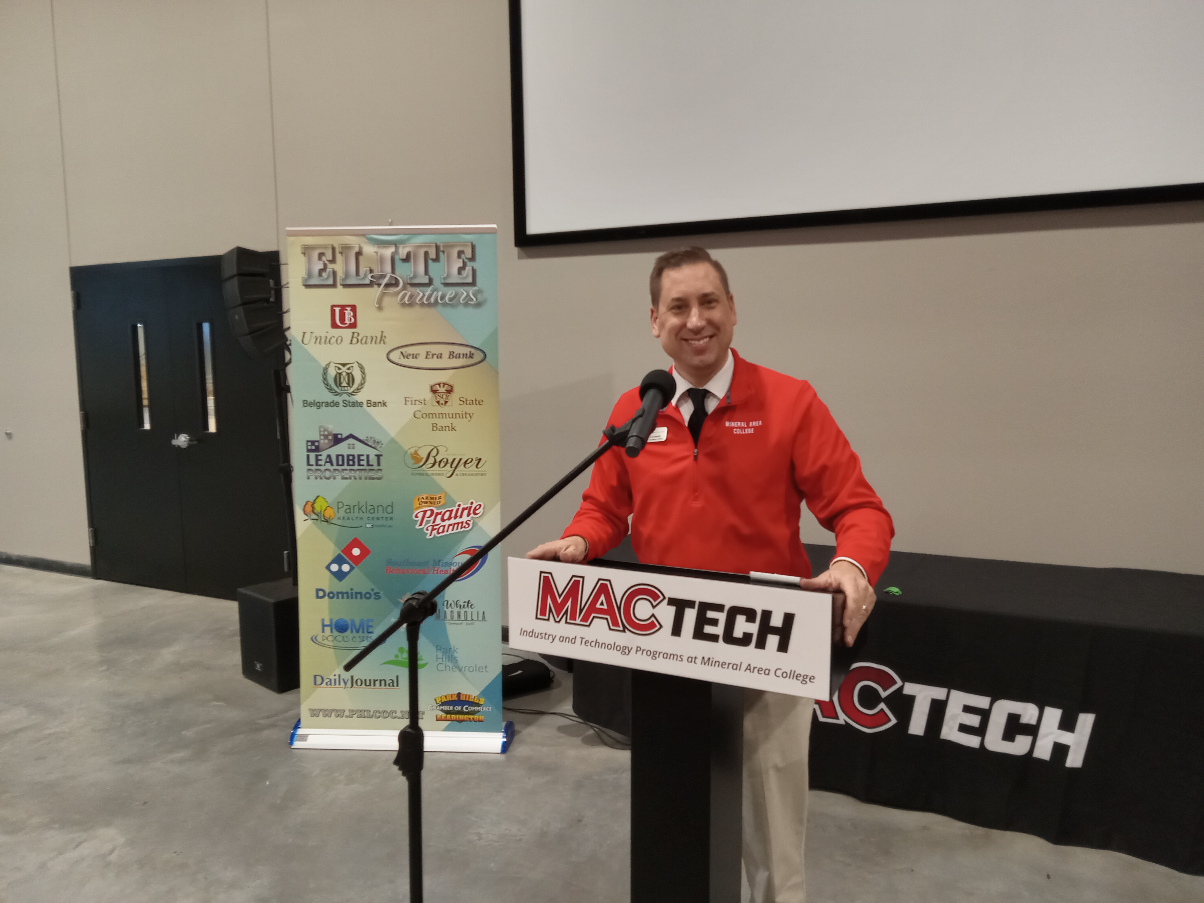 Chamber Members Hear MAC Presentation