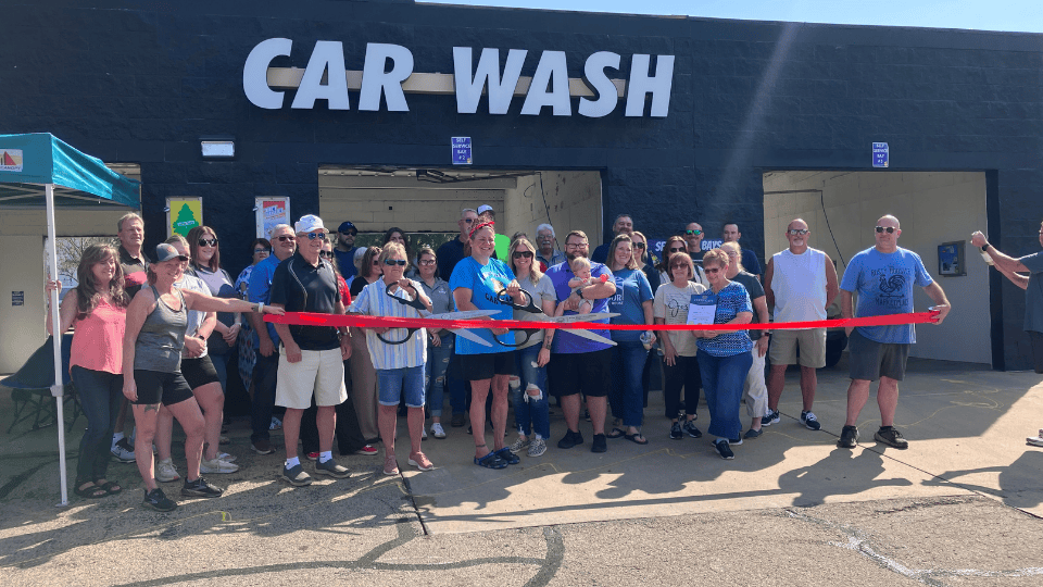 Squeaky Clean Car Wash Celebrates Ribbon Cutting in Desloge