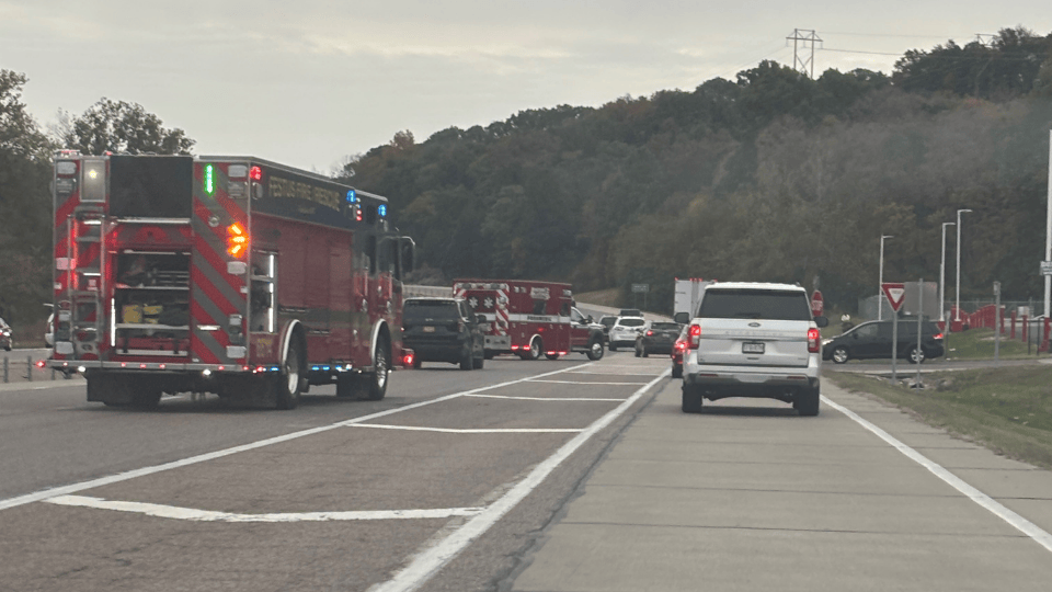 Three Injured in Two-Vehicle Crash on U.S. 67 in Jefferson County